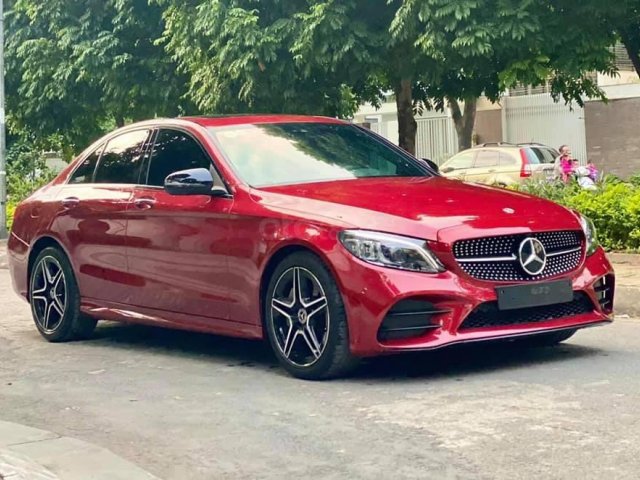 Bán Merc C300 AMG 8/2020 siêu lướt, màu đỏ0