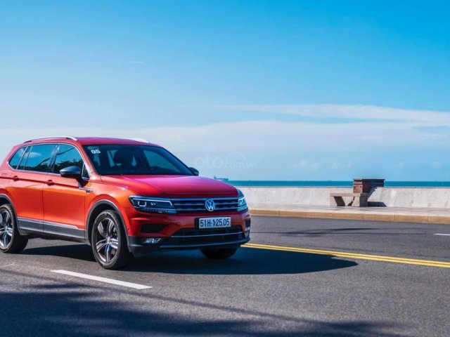 Khuyến mãi trước bạ 120 triệu cho Vw Tiguan Luxury màu cam số lượng hiếm có và nhiều quà tặng phụ kiện chính hãng0