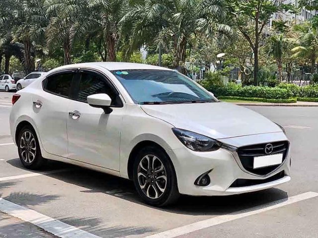 Bán xe Mazda 2 sản xuất năm 2016, màu trắng còn mới0