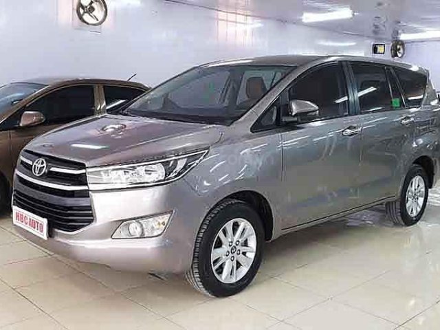 Xe Toyota Innova sản xuất năm 2018 còn mới giá cạnh tranh0