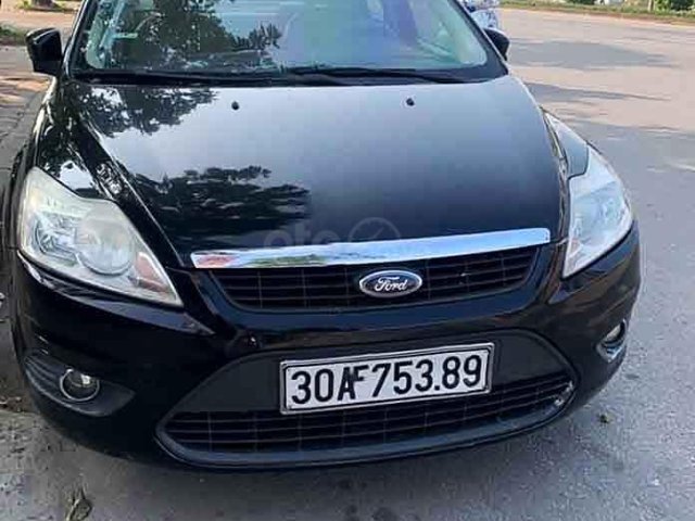 Cần bán xe Ford Focus năm sản xuất 2010, màu đen còn mới, giá tốt0