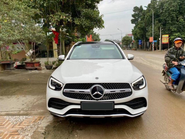 Chính chủ bán Mercedes GLC 300 4Matic SX 7/2020, màu trắng nội thất kem siêu hot, tiết kiệm được mấy trăm triệu0