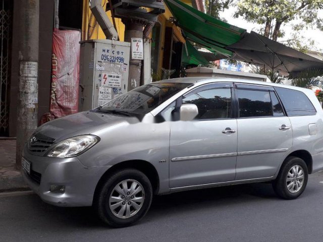 Cần bán gấp Toyota Innova năm sản xuất 20100