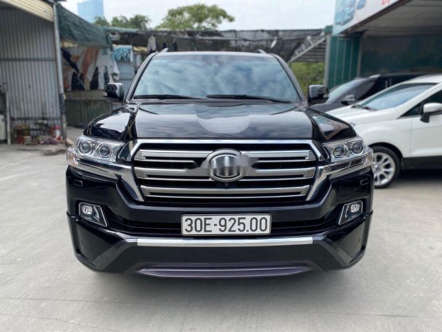 Cần bán xe Toyota Land Cruiser sản xuất 2017, xe nhập còn mới