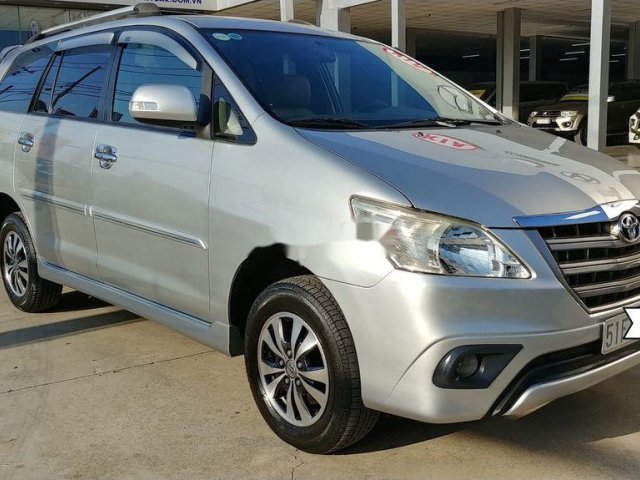 Cần bán xe Toyota Innova sản xuất 20160