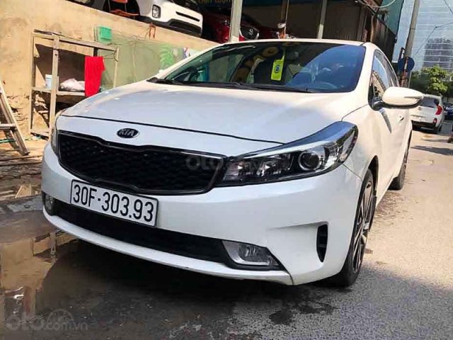 Xe Kia Cerato 1.6 MT năm 2019, màu trắng giá cạnh tranh0