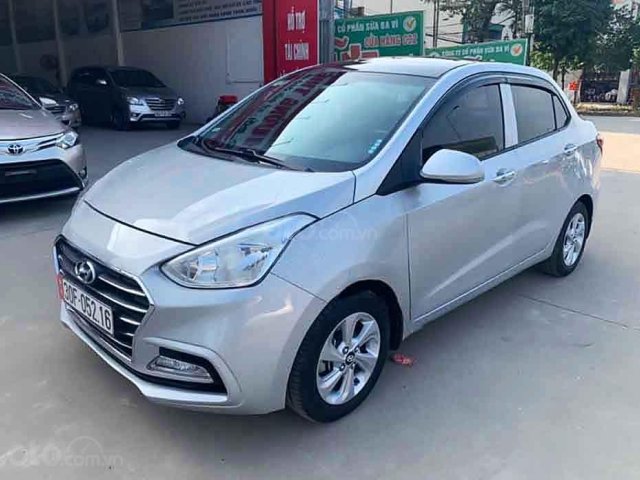 Bán xe Hyundai Grand i10 năm sản xuất 2017, màu bạc, giá thấp0