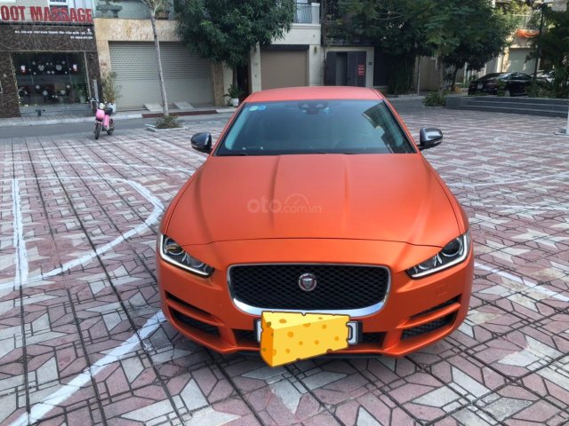 Jaguar XF sản xuất 2015, đăng ký 2016, nhập nguyên chiếc tại Anh Quốc