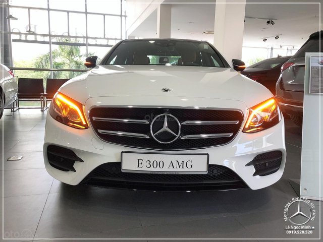 2021 Mercedes-Benz E300 AMG new model - hỗ trợ hơn 50% thuế trước bạ + bank 80%