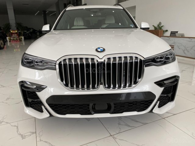 Bán nhanh BMW X7 MSport 2021 xe có sẵn, giá cực ưu đãi0