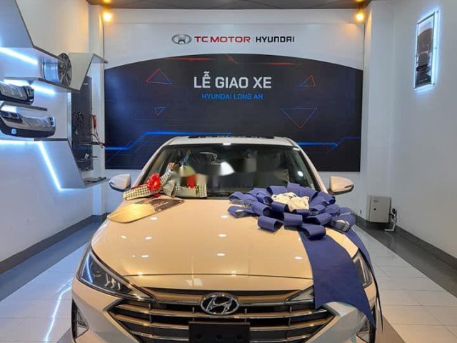 Bán ô tô Hyundai Elantra sản xuất 2020, màu trắng, 739 triệu0