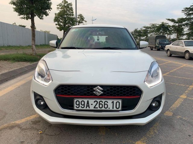 Cần bán xe Suzuki Swift đời 2018, màu trắng chính chủ, giá tốt0