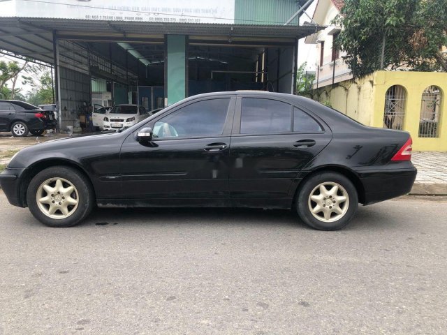 Bán Mercedes C180 năm 2002, màu đen chính chủ, giá tốt0