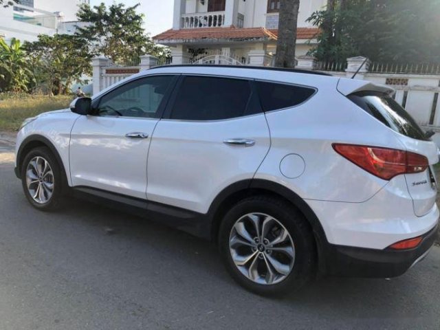 Cần bán xe Hyundai Santa Fe 2.4 AT đời 2016, màu trắng, giá tốt0