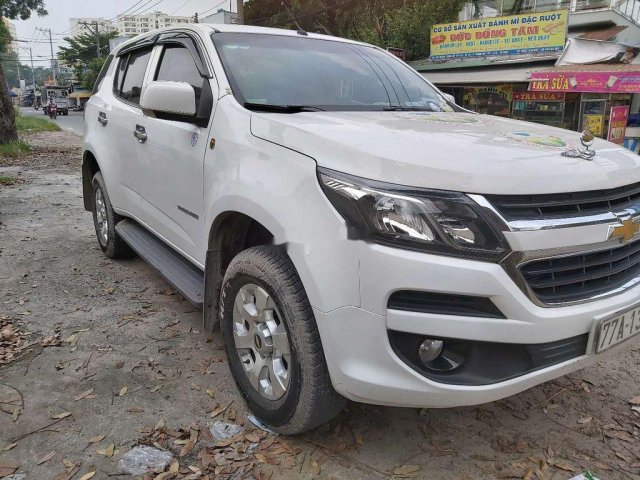 Bán Chevrolet Trailblazer đời 2018, màu trắng, xe nhập còn mới