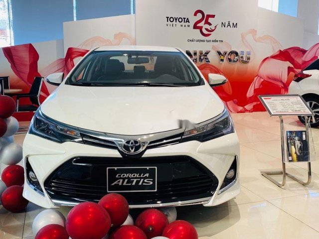 Bán xe Toyota Corolla Altis sản xuất năm 2020