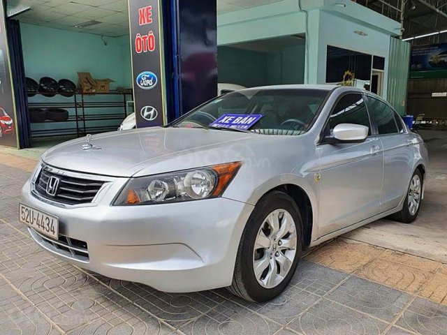 Cần bán Honda Accord 2.4 AT sản xuất năm 2007, màu bạc, nhập khẩu nguyên chiếc giá cạnh tranh