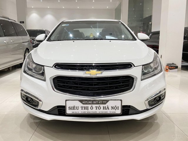 Bán xe Chevrolet Cruze LTZ màu trắng, mới đi 39.000km, xe gia đình như mới