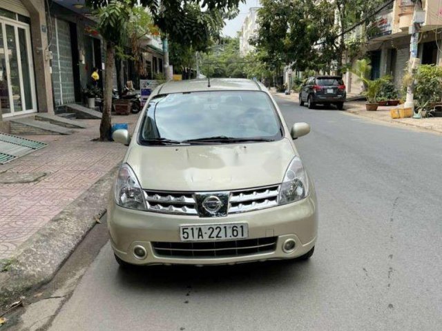 Cần bán xe Nissan Grand livina năm 2011 còn mới