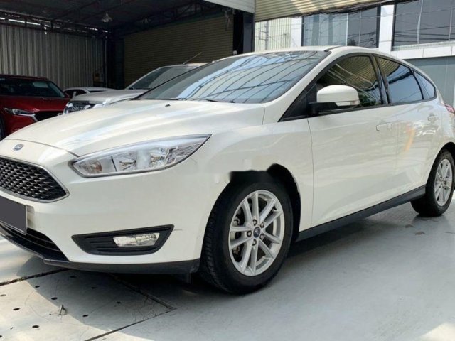 Cần bán lại xe Ford Focus sản xuất 2019 còn mới, giá tốt0