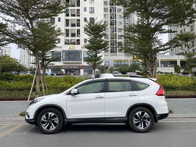 Cần bán gấp Honda CR V năm sản xuất 2015, màu trắng, 750tr0