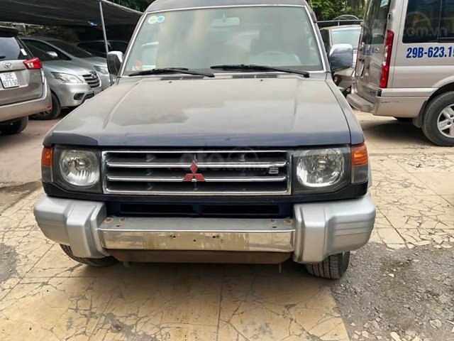 Bán xe Mitsubishi Pajero năm sản xuất 2003, màu xanh lam, nhập khẩu còn mới, giá tốt