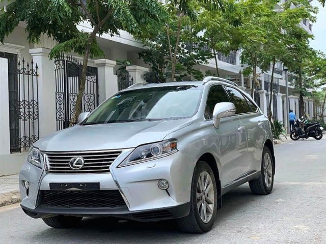 Cần bán lại xe Lexus RX sản xuất 2014, màu bạc, nhập khẩu còn mới