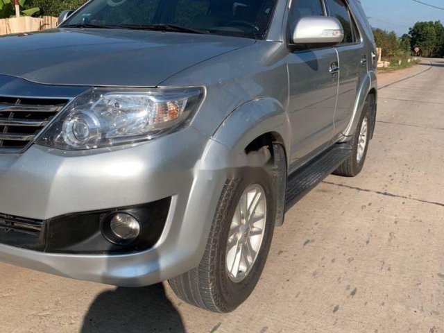 Bán xe Toyota Fortuner sản xuất năm 2012 còn mới