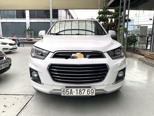 Cần bán gấp Chevrolet Captiva 2.4 LTZ năm 2017, giá ưu đãi0