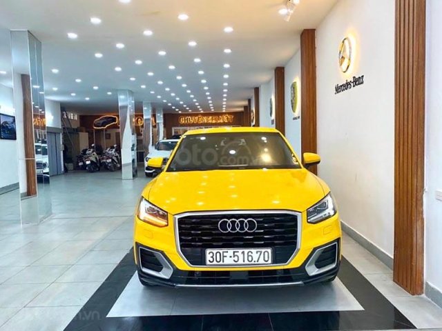 Xe Audi Q2 sản xuất năm 2019, màu vàng, xe nhập còn mới