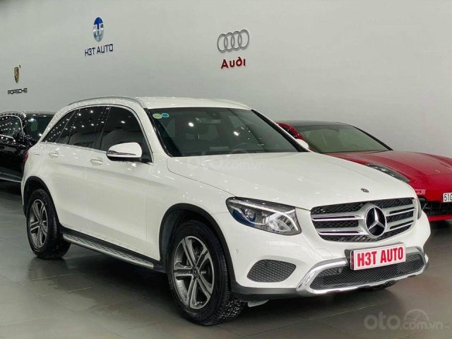 Mercedes GLC 200 sản xuất 2019, màu trắng - nội thất đen0