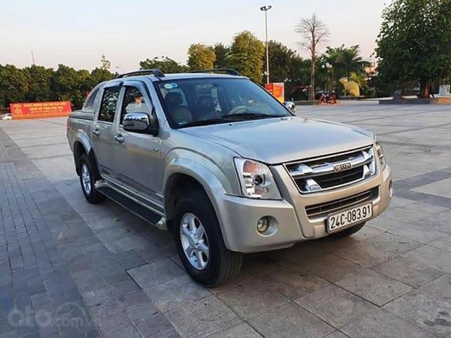 Cần bán Isuzu Dmax năm sản xuất 2009, màu bạc, nhập khẩu giá cạnh tranh