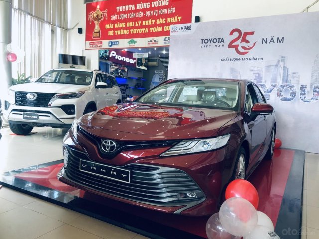 Camry 2020 - đẳng cấp là mãi mãi - khách gọi là mua được xe - giá tốt xe còn đủ màu0