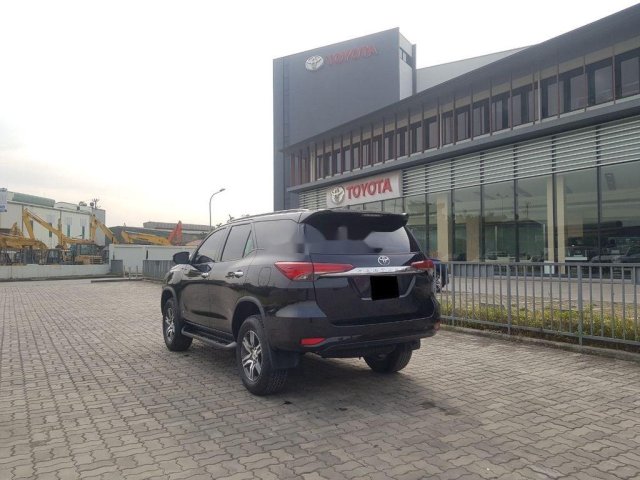 Cần bán Toyota Fortuner sản xuất 2019, xe chính chủ còn mới