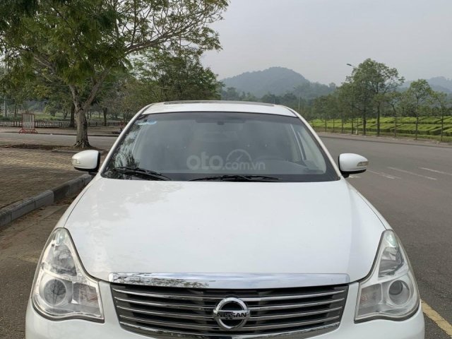 Nissan Bluebird 2.0 AT nhập khẩu, sản xuất 2009, màu trắng, bản full0