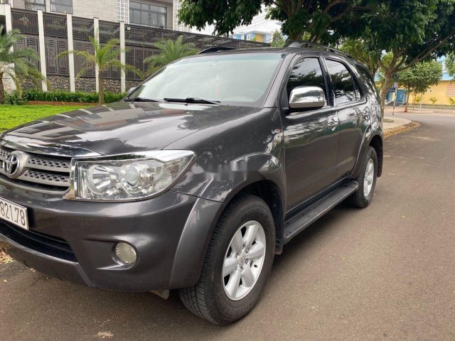 Bán xe Toyota Fortuner sản xuất 2011, giá thấp, động cơ ổn định