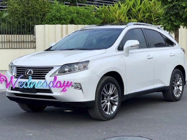 Xe Lexus RX 350 AWD sản xuất 2013, màu trắng