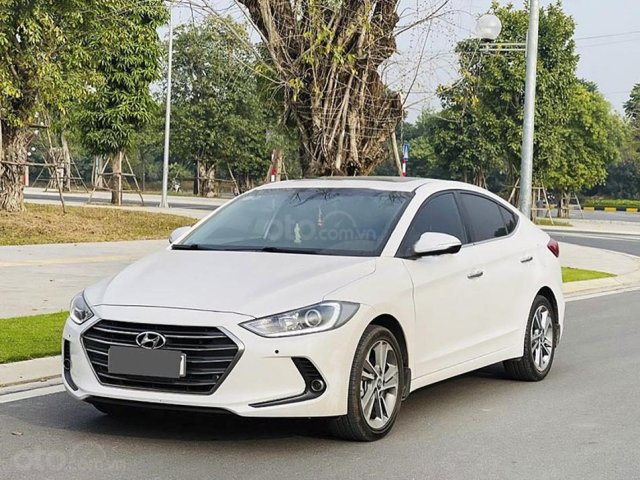 Bán Hyundai Elantra đời 2016, màu trắng0