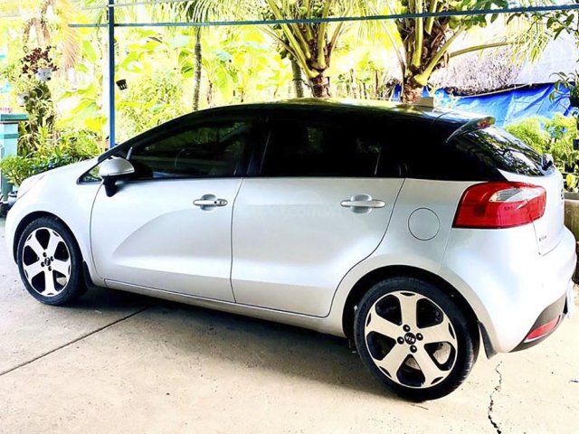 Bán Kia Rio năm 2014, màu bạc, xe nhập, giá chỉ 395 triệu0