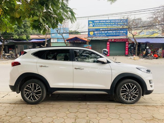 Cần bán Tucson 2.0CRDi máy dầu bản full sx 2019, xe mới đi 14.000km rất mới0