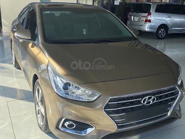 Cần bán lại xe Hyundai Accent năm sản xuất 2018, màu nâu0