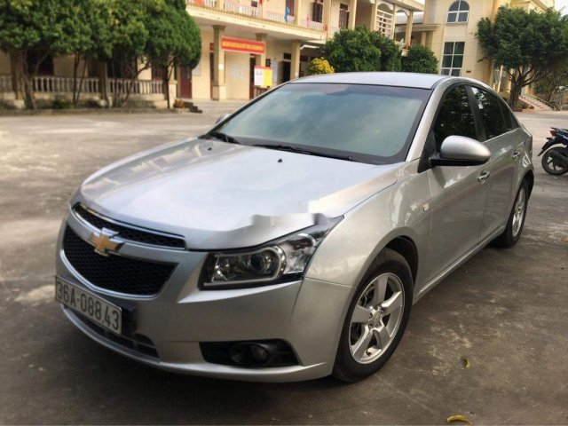 Bán ô tô Chevrolet Cruze năm sản xuất 2014, màu bạc, giá 290tr0