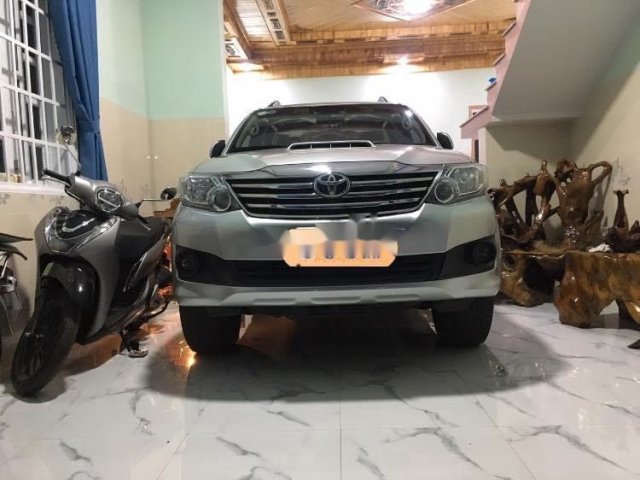 Cần bán xe Toyota Fortuner sản xuất năm 2013 còn mới, giá 610tr0