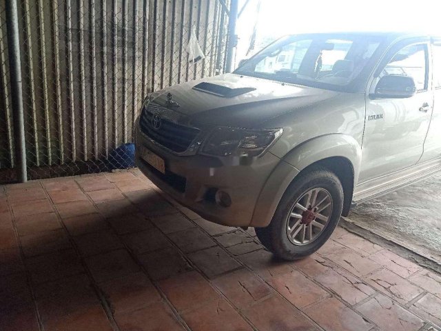 Bán Toyota Hilux sản xuất năm 2013, xe nhập còn mới, 430 triệu