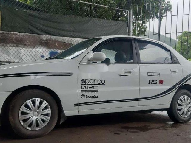 Cần bán xe Daewoo Lanos sản xuất 2001, màu trắng 0