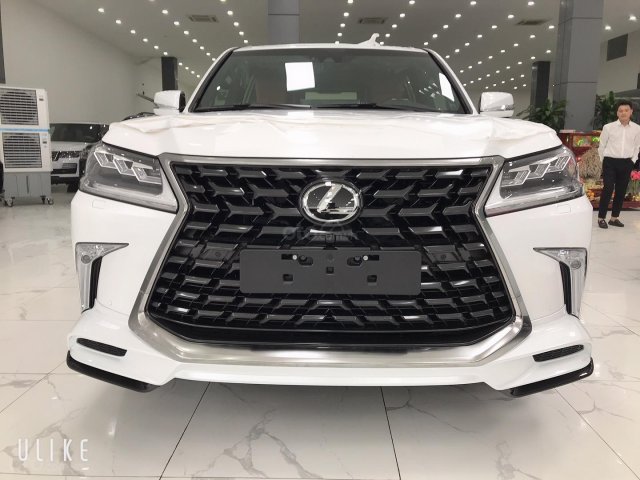 Bán Lexus LX570 MBS 4 ghế vip, màu trắng, xuất Trung Đông nhập mới 100%