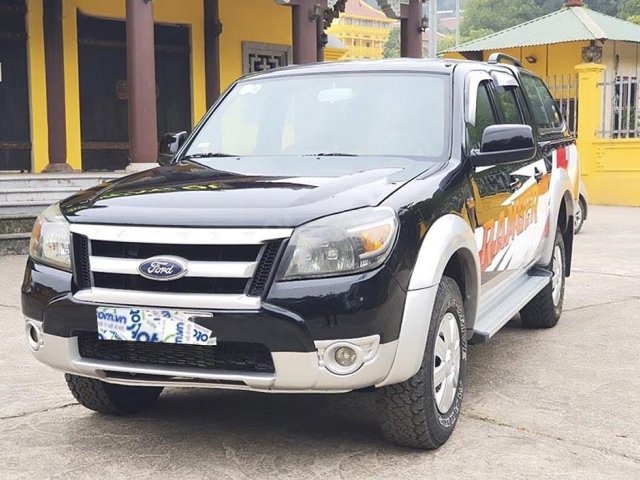 Xe Ford Ranger sản xuất 2011, màu đen, nhập khẩu nguyên chiếc còn mới