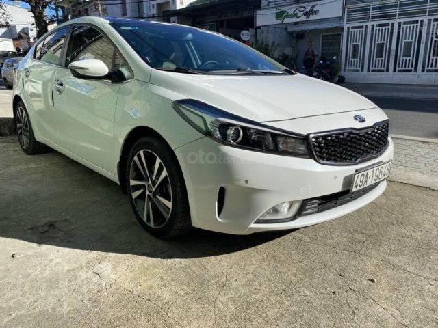 Bán nhanh chiếc xe Kia Cerato 2.0.AT sản xuất năm 20180