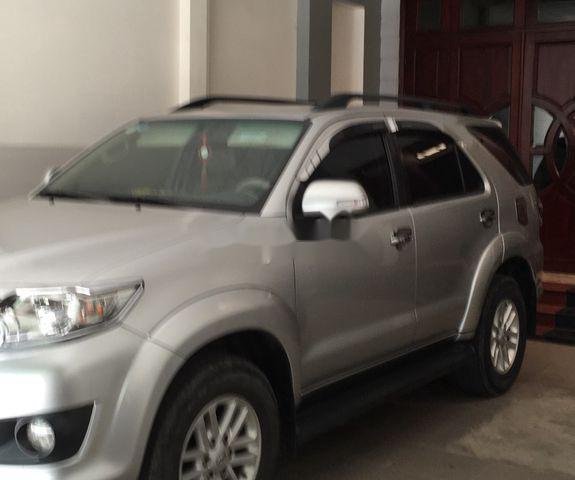 Cần bán lại xe Toyota Fortuner sản xuất năm 2012 còn mới0