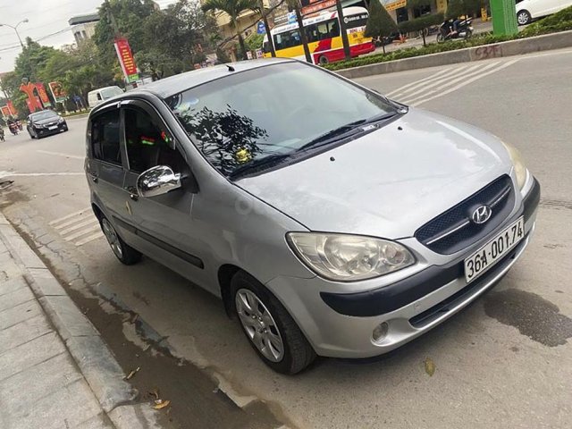 Bán xe Hyundai Getz 1.0 năm sản xuất 2010, màu bạc, xe nhập, giá tốt0